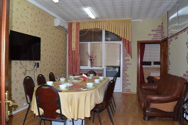 מלון קורסק Gostevoy Dom Stroganovikh מראה חיצוני תמונה